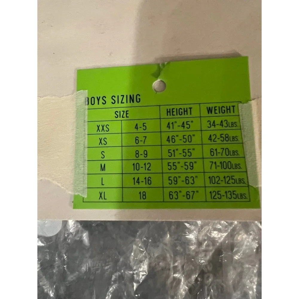 Boys size 10/12 shorts‎ (1944)